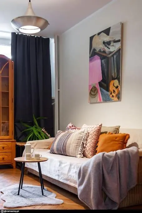 Spacious Retro Flat Close To National Stadium Warsaw